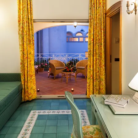 Punta Molino Beach Resort & Spa